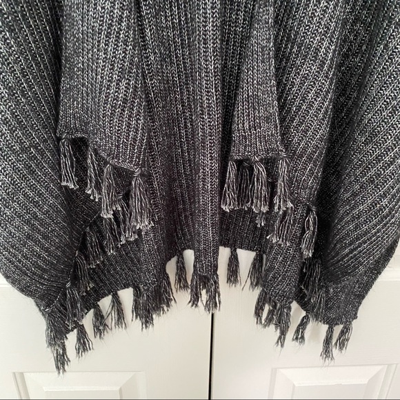American Eagle 🦅 Poncho Cardigan Sweater - Picture 4 of 7